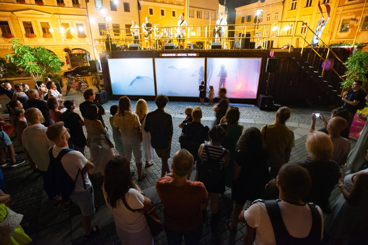 Michal Trpák | Aquarium – Mobilní galerie | Umění ve městě 2023